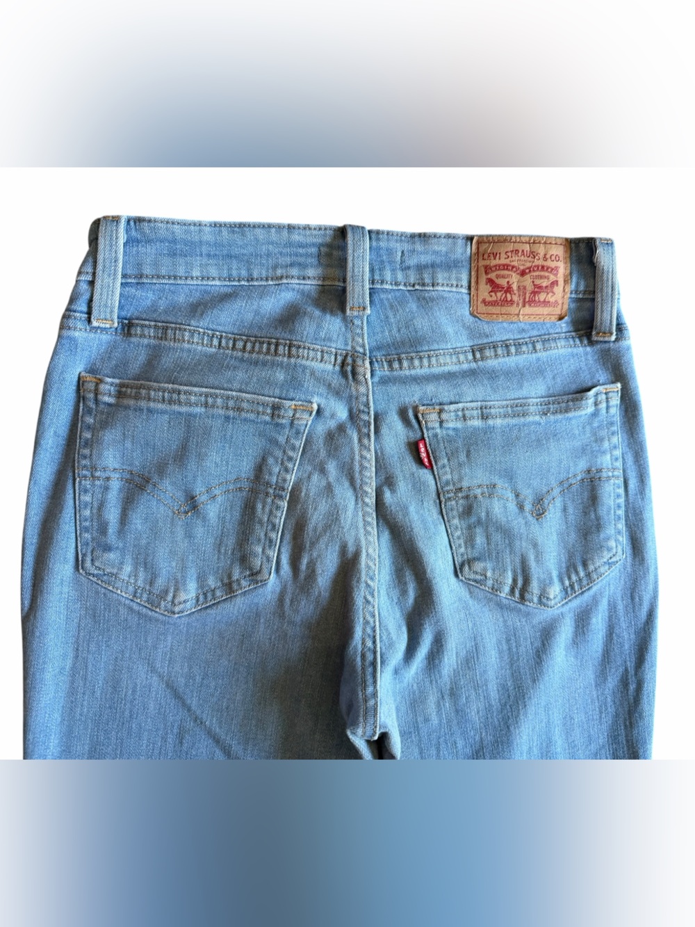 🌟Levi’s Light Blue Distressed Denim Women's Flare Jeans - Picture 3 of 9